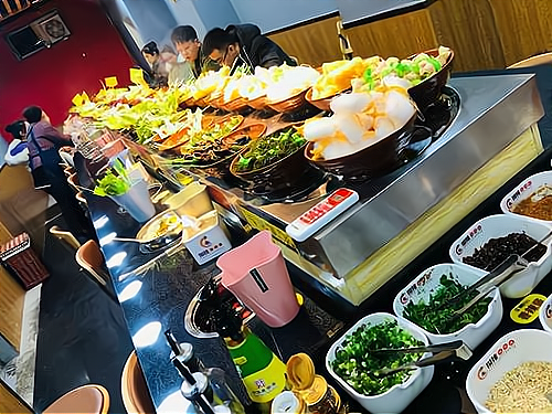 蝦小鉗火鍋 用產品和服務打動餐飲美食消費者，解鎖餐飲服務新高度